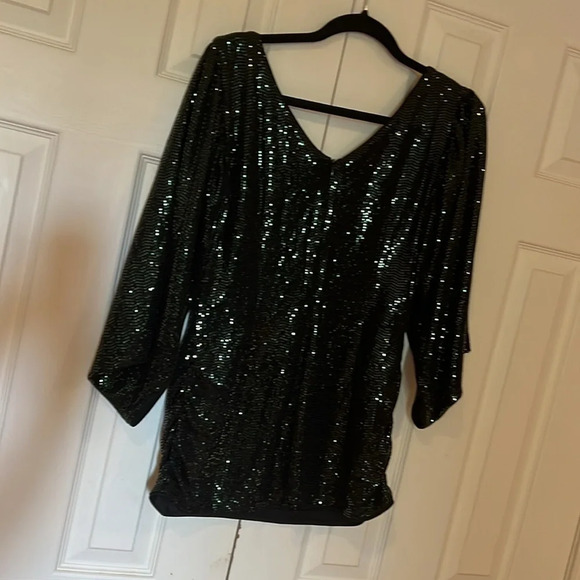 Lyman Par by Frank Lyman Green Sequins peplum cocktail  blouse with slit - Picture 10 of 12
